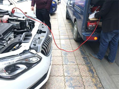  汽車救援解答為什么汽車突然沒電？