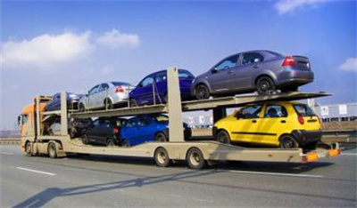 長(zhǎng)途拖車(chē)